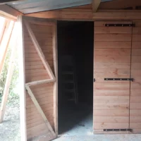 Double abris de jardin intérieur